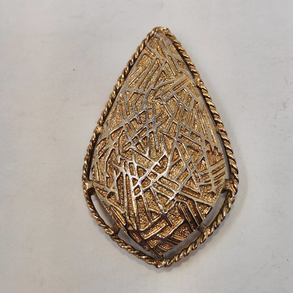 Sarah Coventry 1960s Gold Tone Large Tear Drop Brooch Abstract Modernist Vintage - Picture 1 of 5